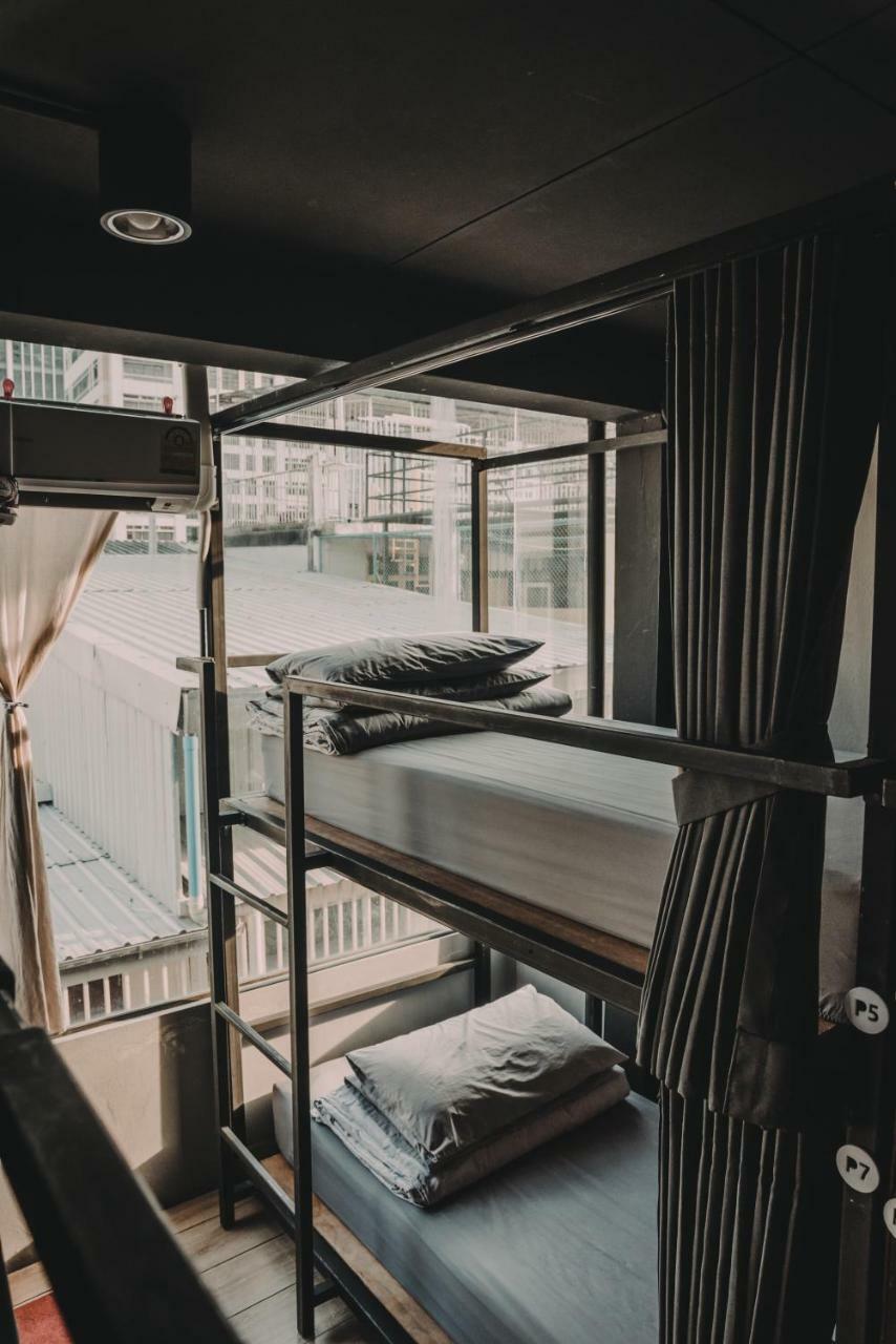 Nap@Pan Hostel Silom Bangkok Esterno foto